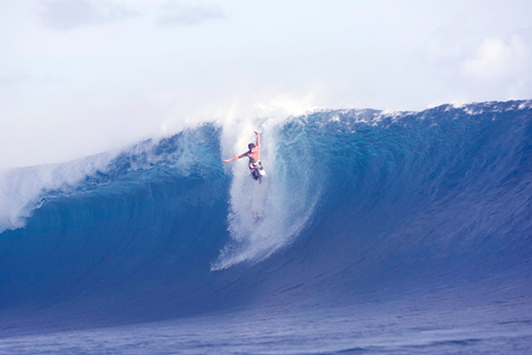 Surf Tour Teahupoo chute