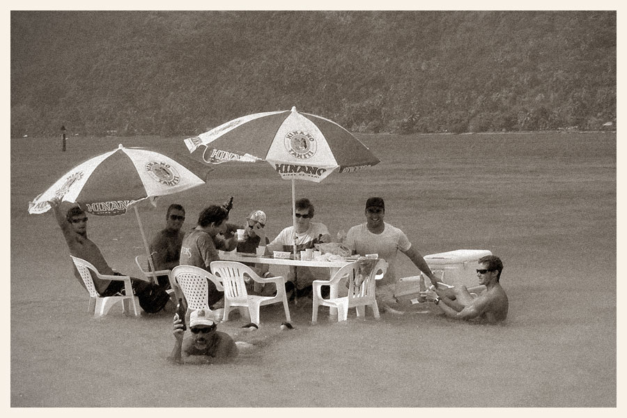 Picnic on the sandbank